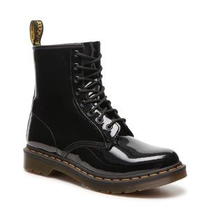 Dr. Martens 1460 COMBAT BOOT - WOMEN'S sz 9. Used and in great condition!